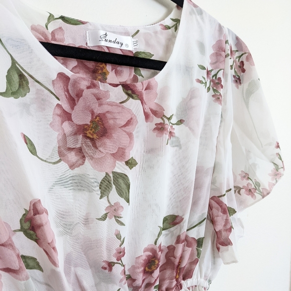 Romantic Roses Flutter Sleeve Maxi Dress in Blush and White - Picture 2 of 4